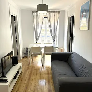 Casa Do Meio , Lisboa Portugal
